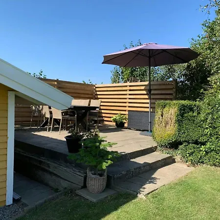 Unique House Overlooking Fjord Semesterbostad *